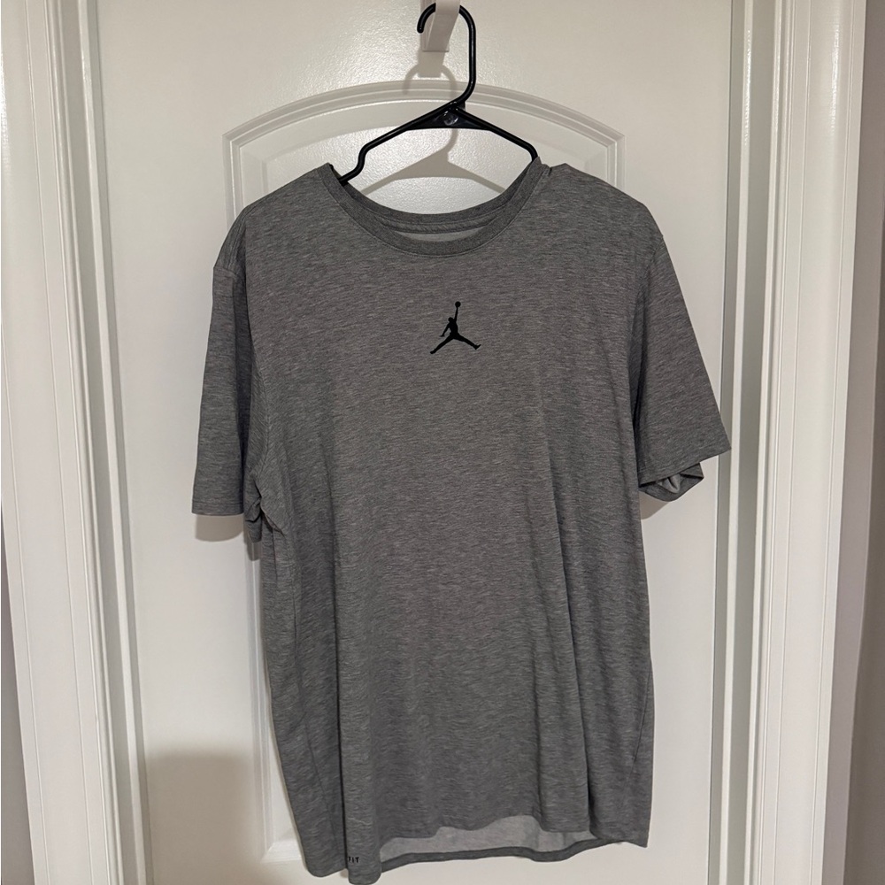 Nike Gray Men's Short Sleeve Tee